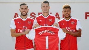 Arsenal players presenting the betting partnership with Tempobet