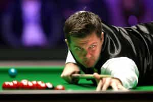Snooker player Ryan Day in action.