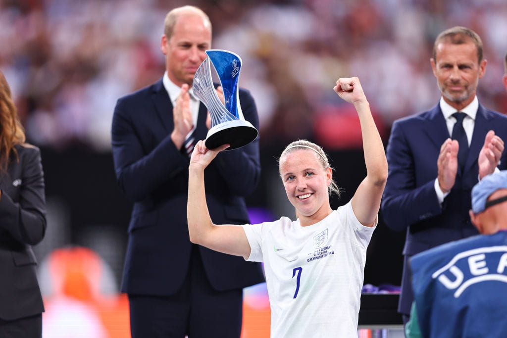 Beth Mead celebrates with her Player of the Tournament trophy following the UEFA Women's Euro 2022. 