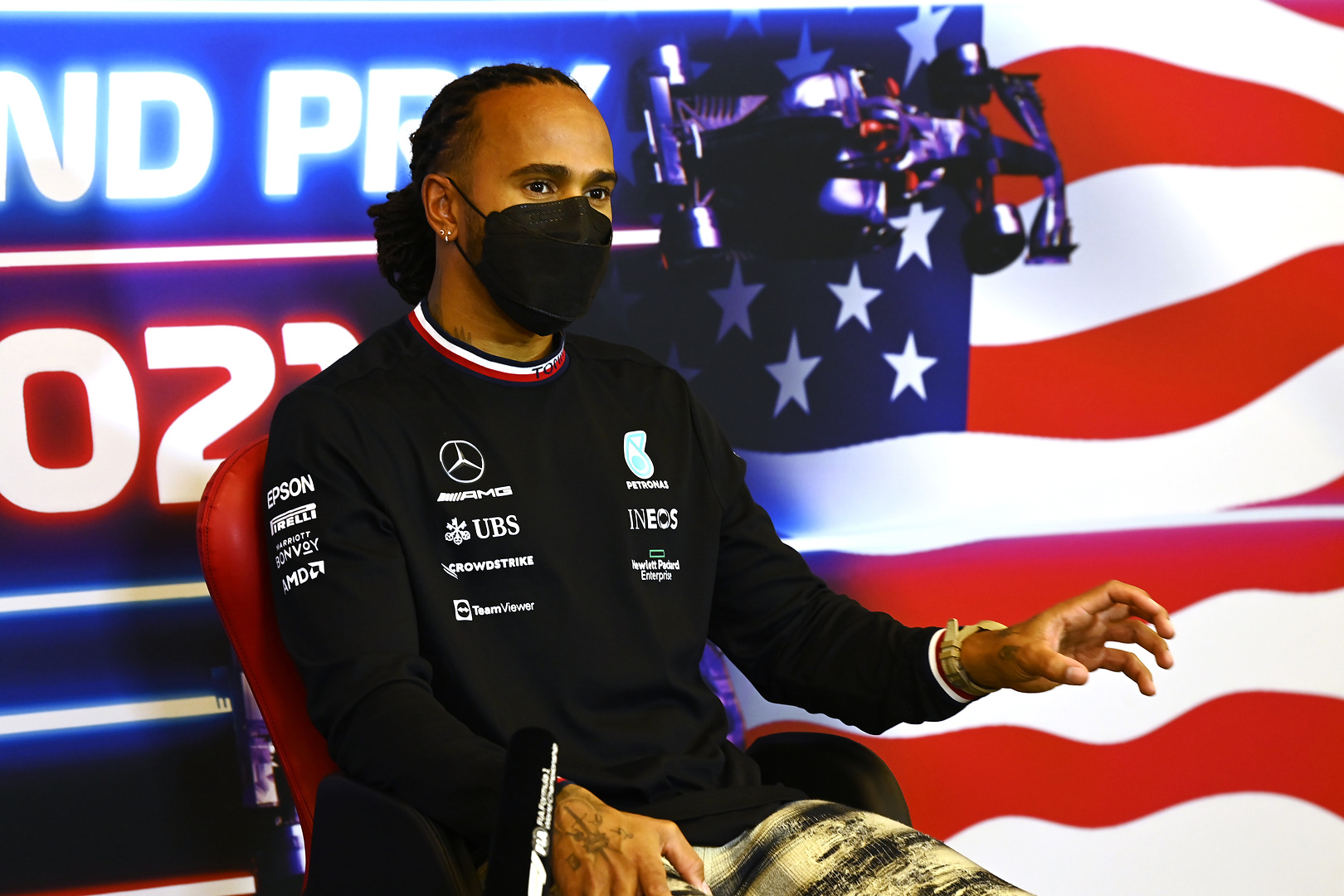 Lewis Hamilton diwawancarai di Grand Prix AS 2021.