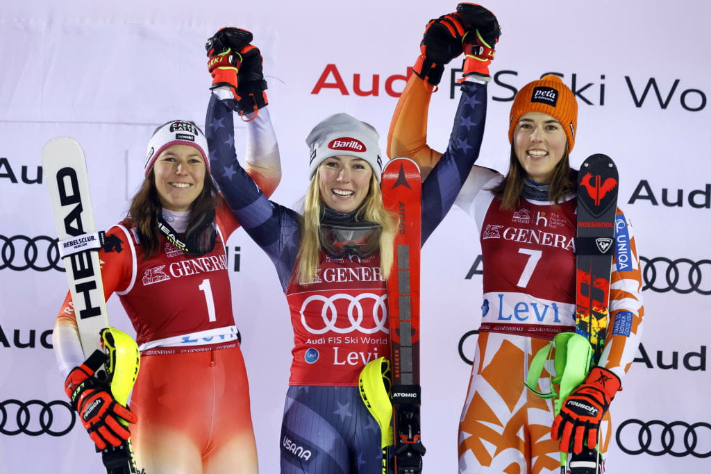 Mikaela Shiffrin, Wendy Holdener dan Petra Vlhova di podium Levi, Finlandia.