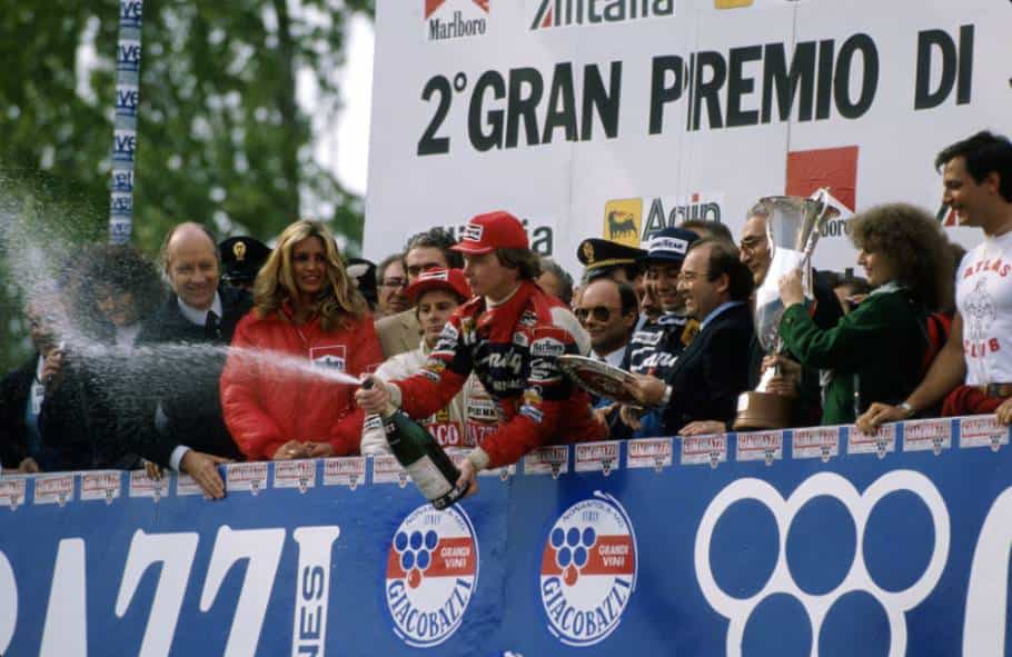 Presentasi trofi Grand Prix San Marino 1982.