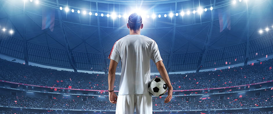 Seorang pemain sepak bola di stadion