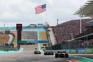 A view of the starting straight at Circuit of The Americas during an F1 race.